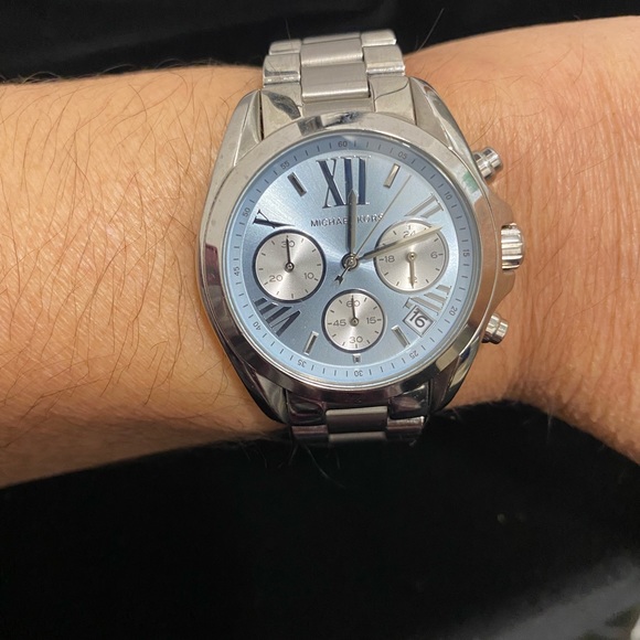 Michael Kors Women's Bradshaw MK6098 Stainless-Steel Quartz Watch w/new battery - Picture 3 of 10